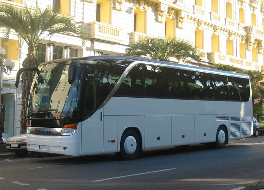 You are currently viewing Barcelona Sightseeing Coach Hire: The Complete Guide for Comfortable Group Travel