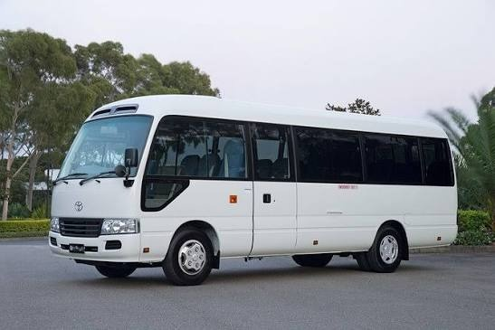 Barcelona Minibus vs Coach Rental comparison with professional chauffeur services in barcelona